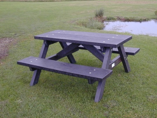 Croal Picnic Table | Recycled Mixed Plastic